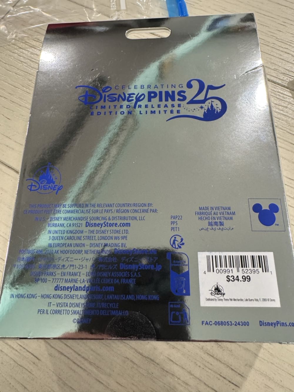 25 Years Of Pin Trading , Jumbo Mickey Mouse - Disney Pins Limited Release pin collectible [Barcode 400991523951] - Main Image 4