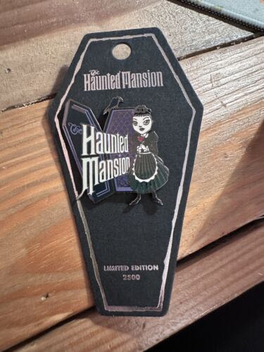 Monorail Donald Minnie Mickey Goofy