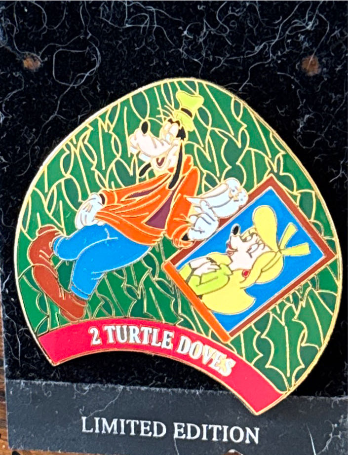 Aladdin And Jasmine Sitting By Palace