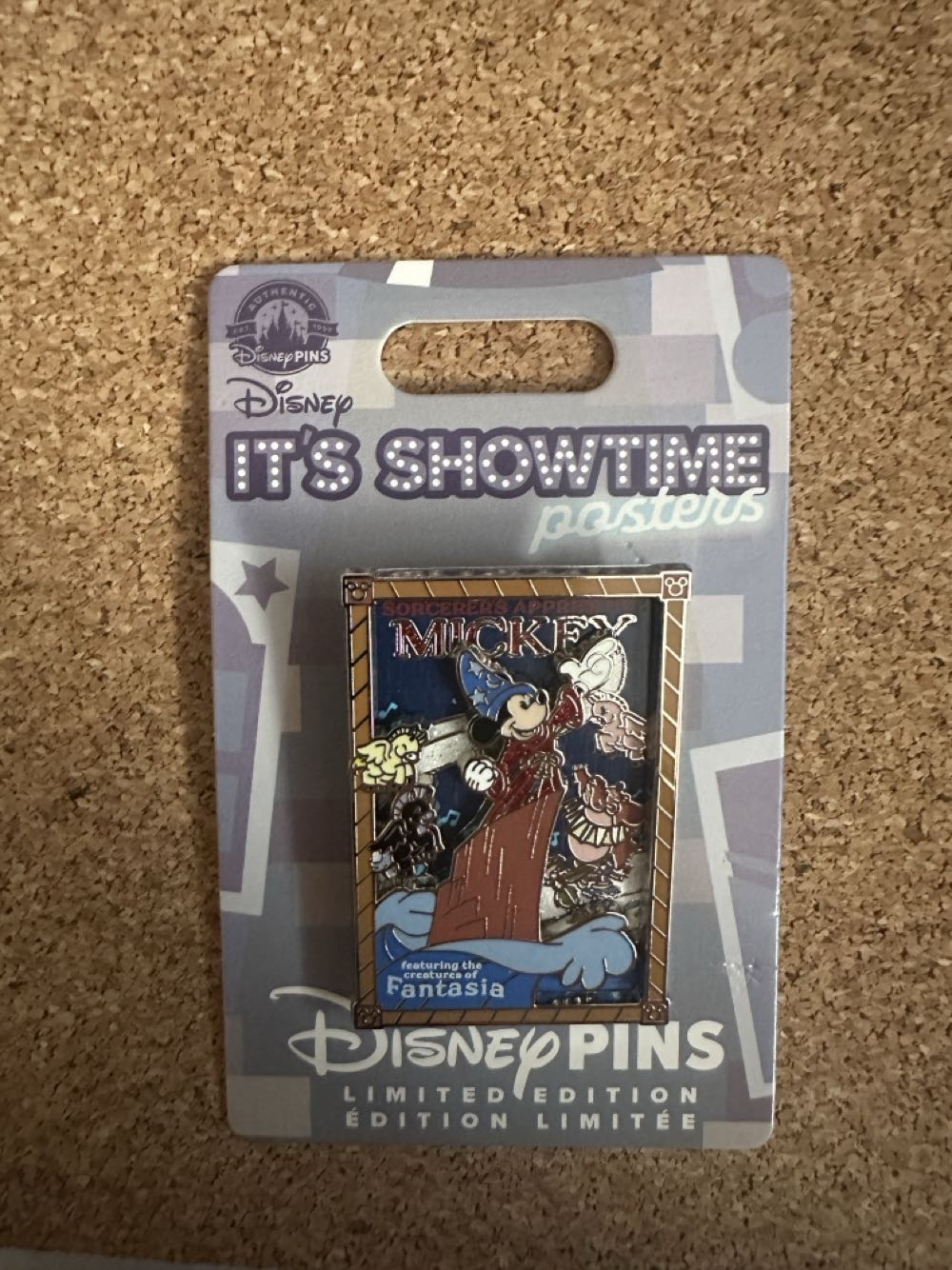 It’s Showtime Series Fantasia  pin collectible [Barcode 400983769060] - Main Image 2