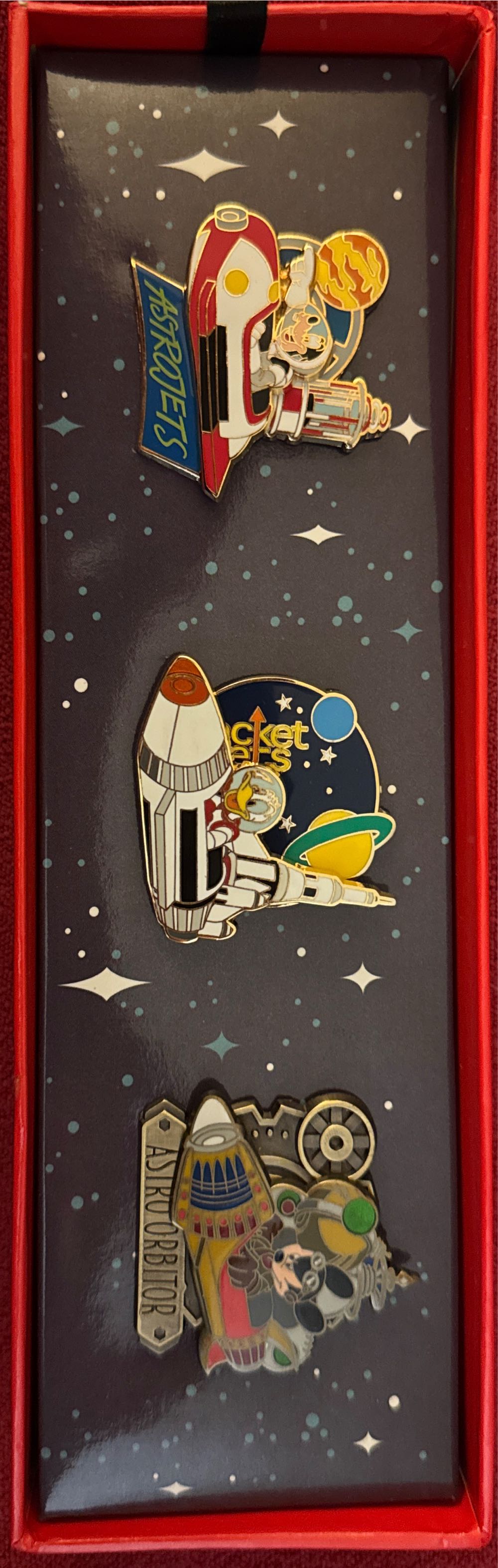 Singing Busts Pinpics | Free Disney Pin Trading Database