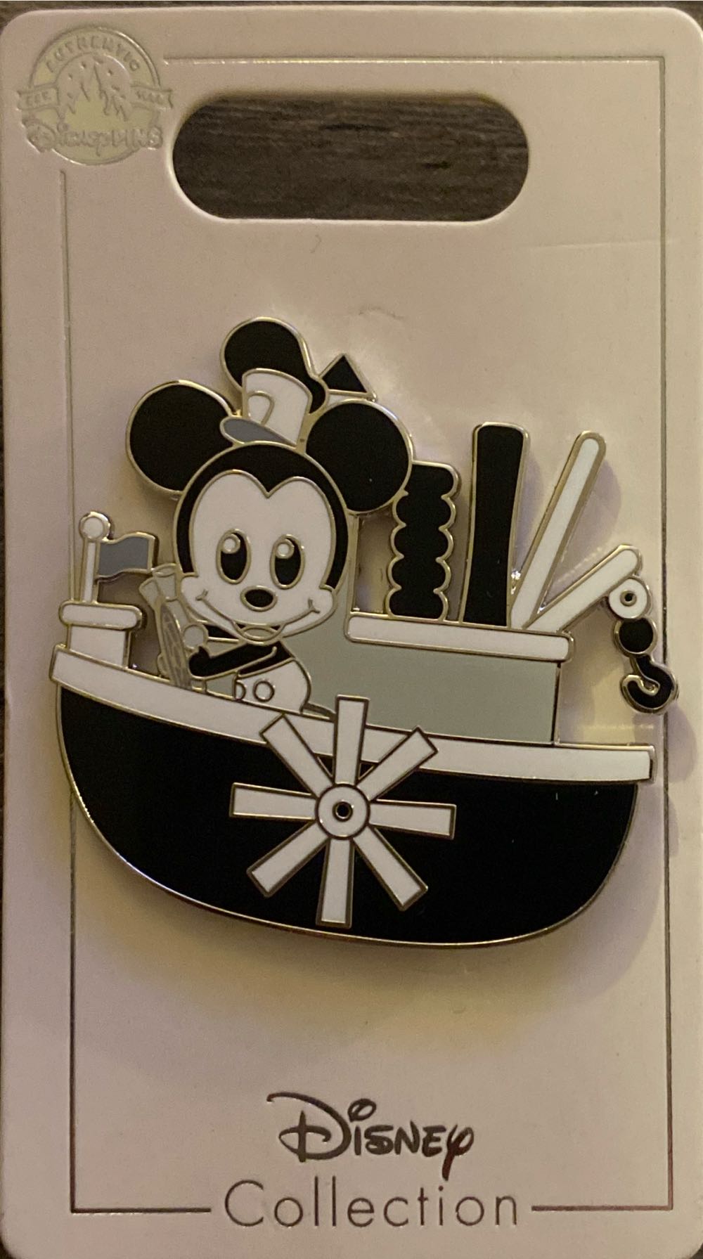 Disney Parks Marvel Logo Avengers Ant Man Trading