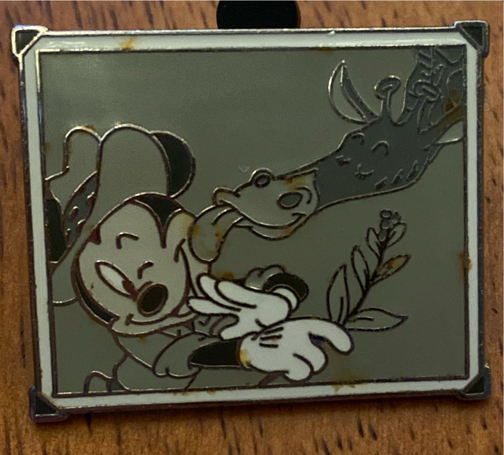 Star Trek Future Com Badge 