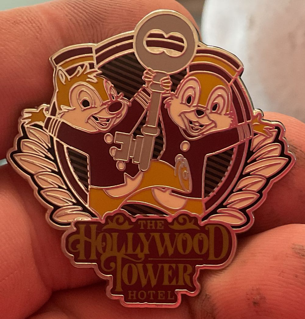 Universal Studios Wizarding World Harry Potter Hogwarts Antiqued Metal Pin New