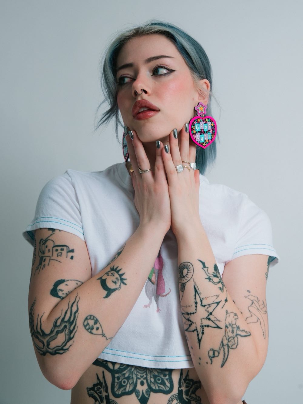 Rylee & Ink - Good Luck Dangles - Earrings pin collectible - Main Image 3