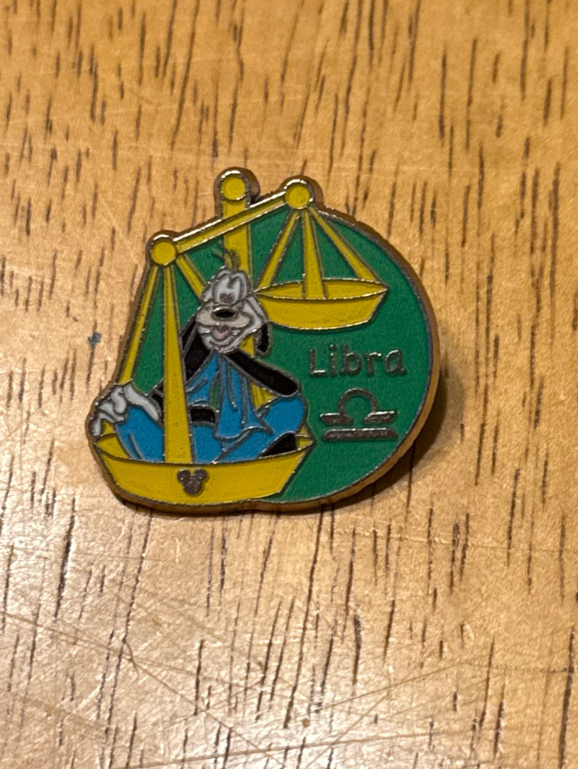 Pooh With Hunny Pot Disney Parks Winnie The Pooh & Blue Balloon With Trading Mickey New