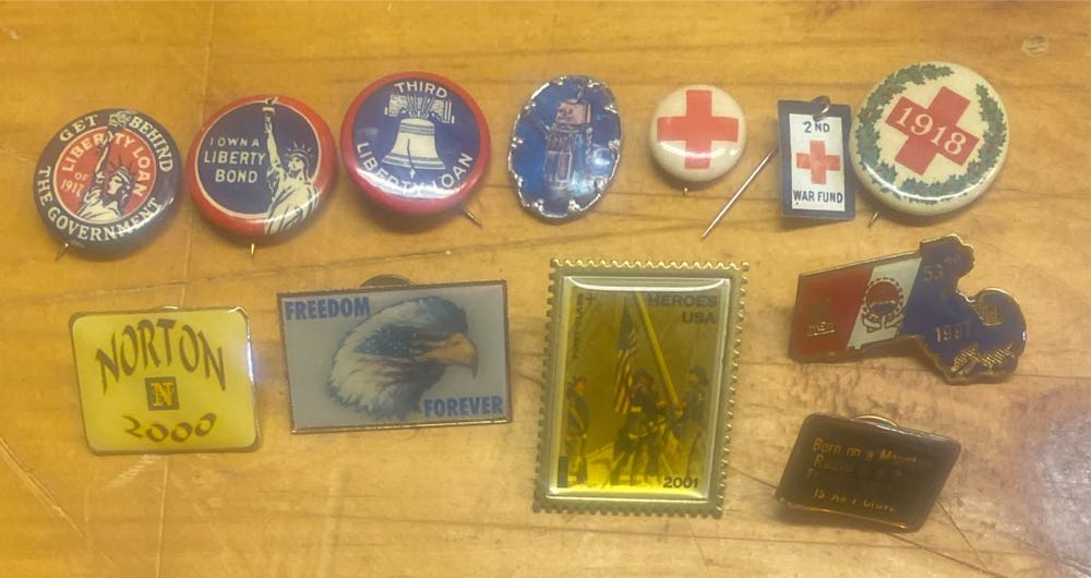 Various 1  pin collectible - Main Image 2
