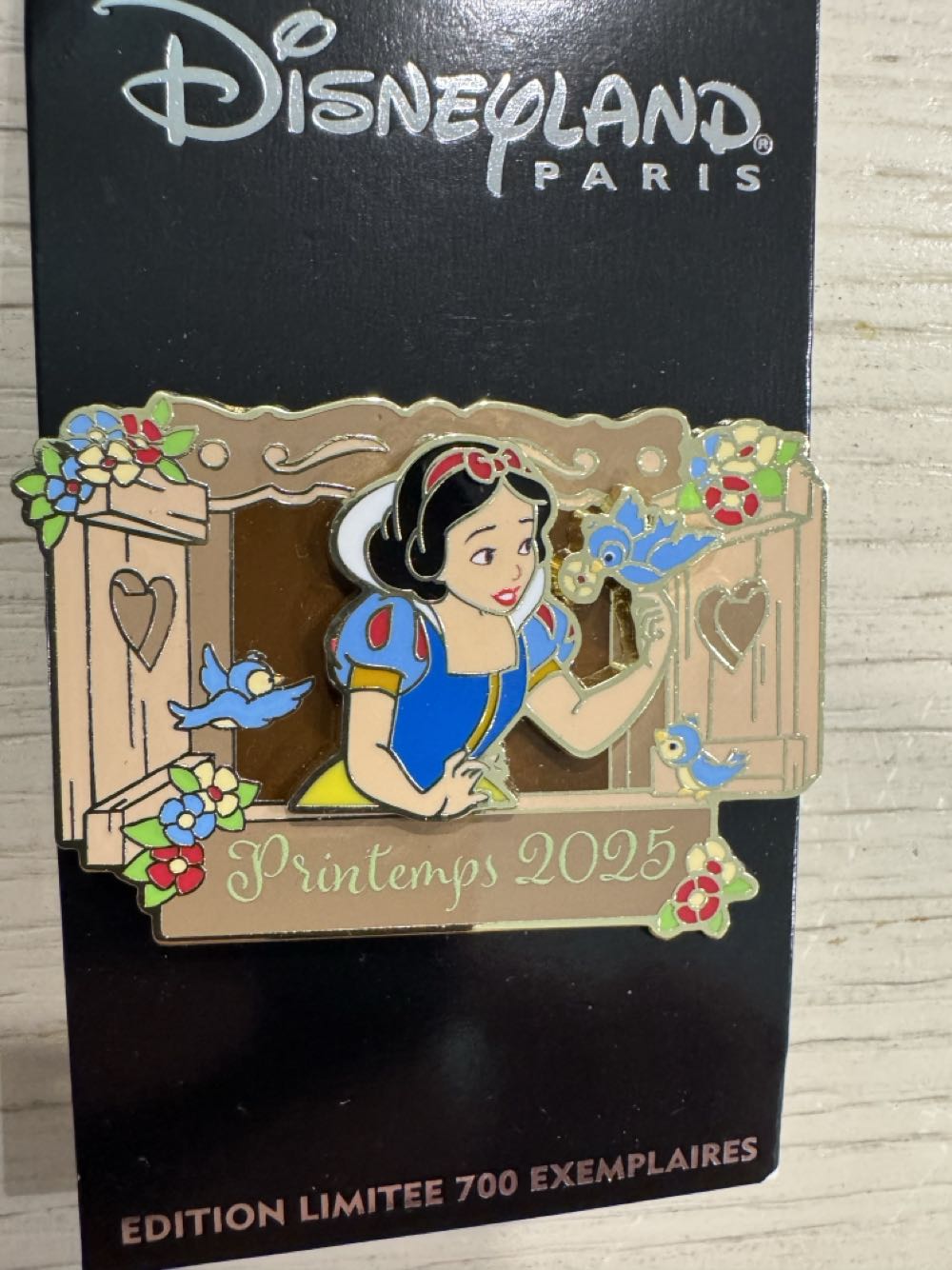DLP, Printemps - Snow White Spring Time 2025  pin collectible [Barcode 2078210250827] - Main Image 3