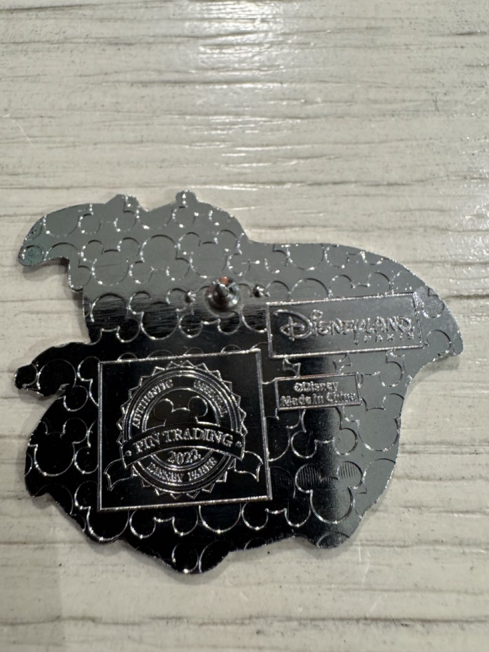 DLP Dumdo With Hat And Collar  pin collectible - Main Image 2