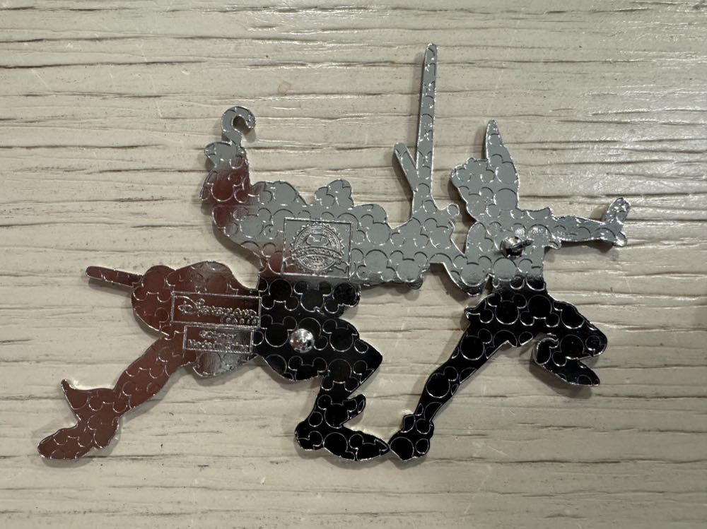 DLP Peter Pan & Captain Hook Sword Duel. Jumbo. - Disney Pin pin collectible [Barcode 2078010231163] - Main Image 2