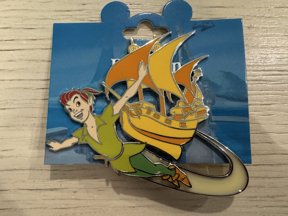 DLP Peter Pan Flying Around The Jolly Roger, Jumbo  pin collectible [Barcode 2078010231170] - Main Image 2