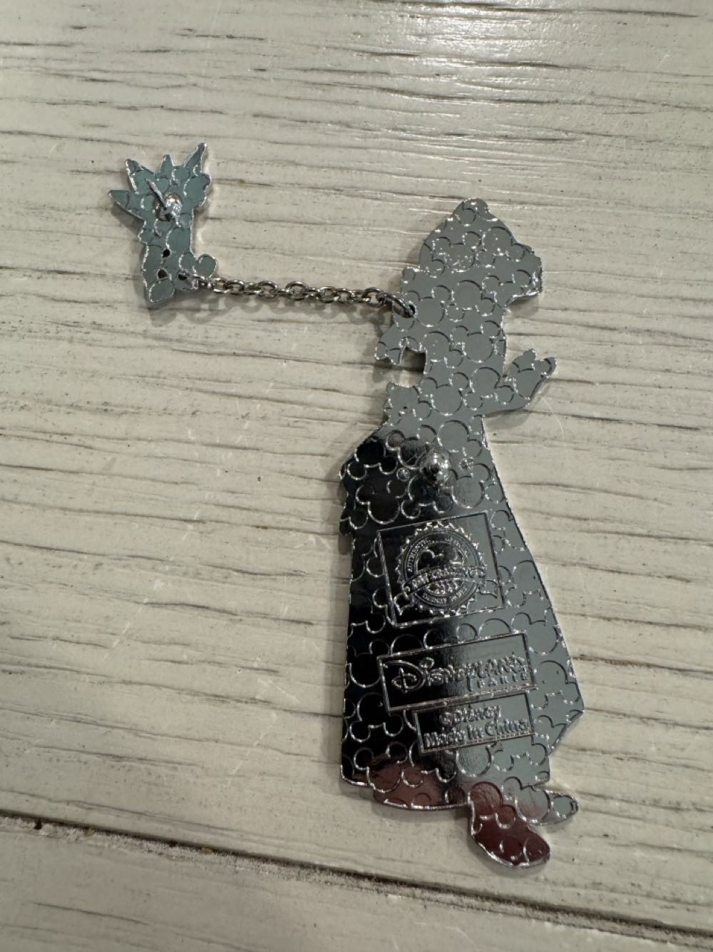 DLP Wendy And Tinker Bell, Jumbo  pin collectible [Barcode 2078010231156] - Main Image 2