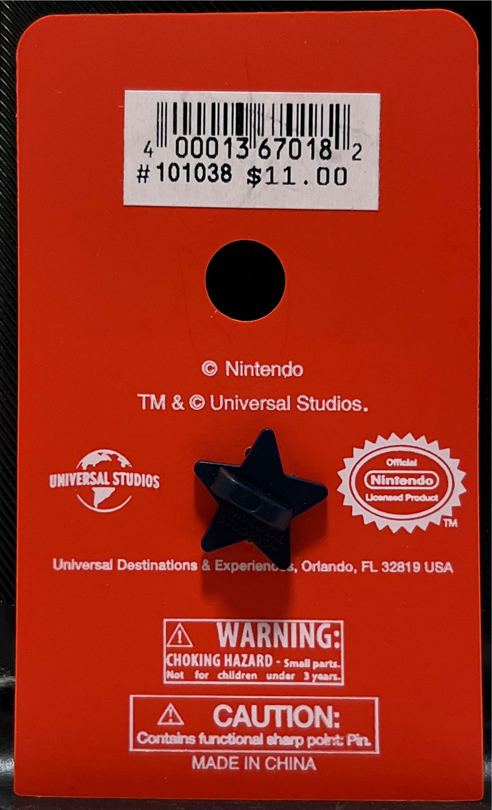 Super Nintendo World- Mario  pin collectible - Main Image 4