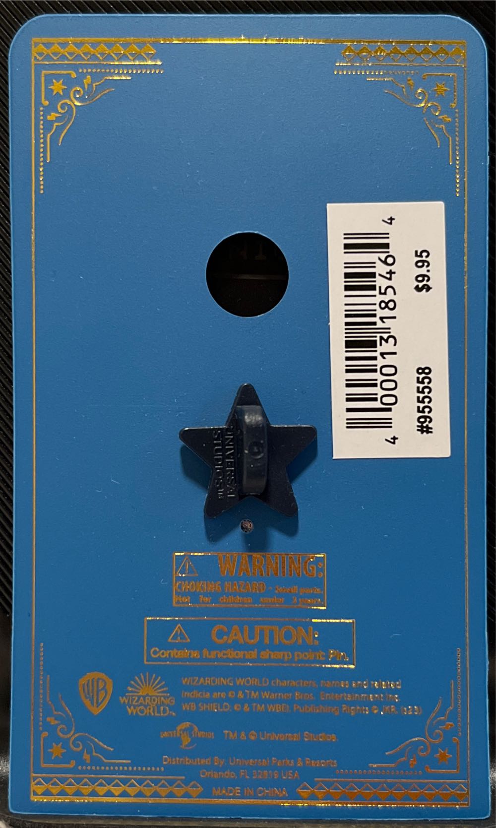 Dobby Swinging Sock- Universal Harry Potter  pin collectible [Barcode 400013185464] - Main Image 3