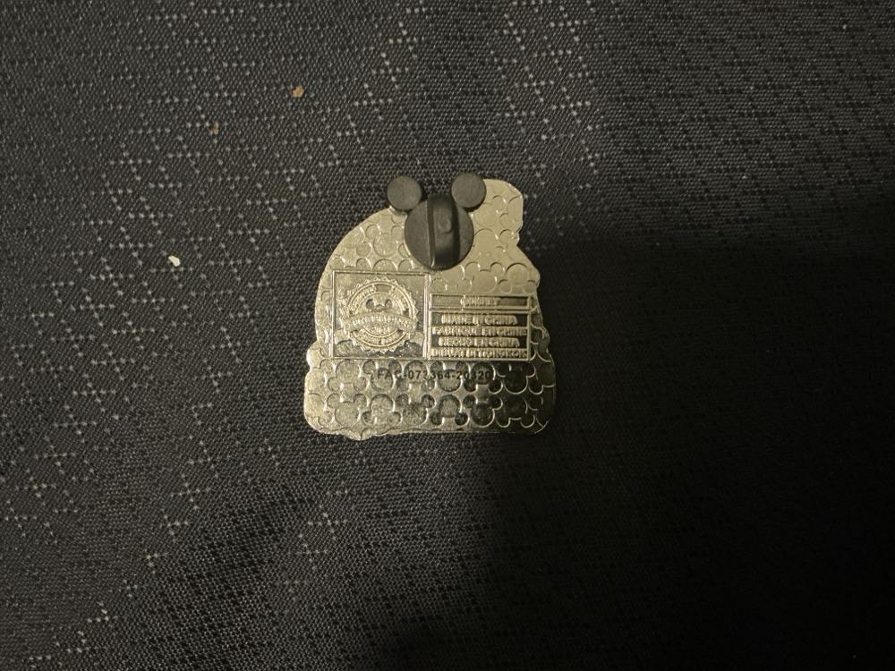 Flynn and Rapunzel Charming Like Flynn Tangled Mystery Pin  pin collectible - Main Image 2