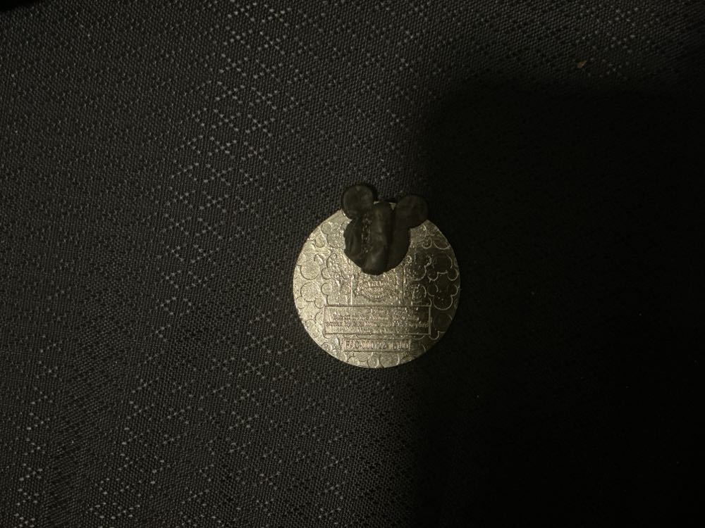 Tigger - 2016 Disney Character Booster  pin collectible - Main Image 2