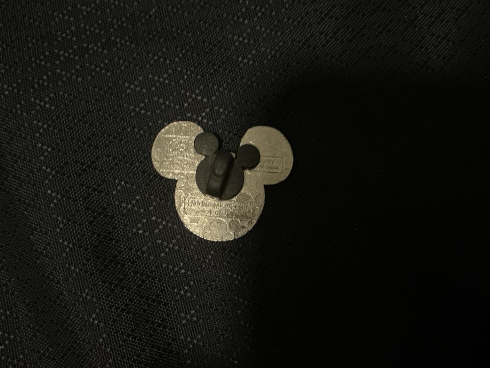 Mickey-face Pretzel - Mickey Mouse Food Icons - Hidden Mickey 2015  pin collectible - Main Image 2