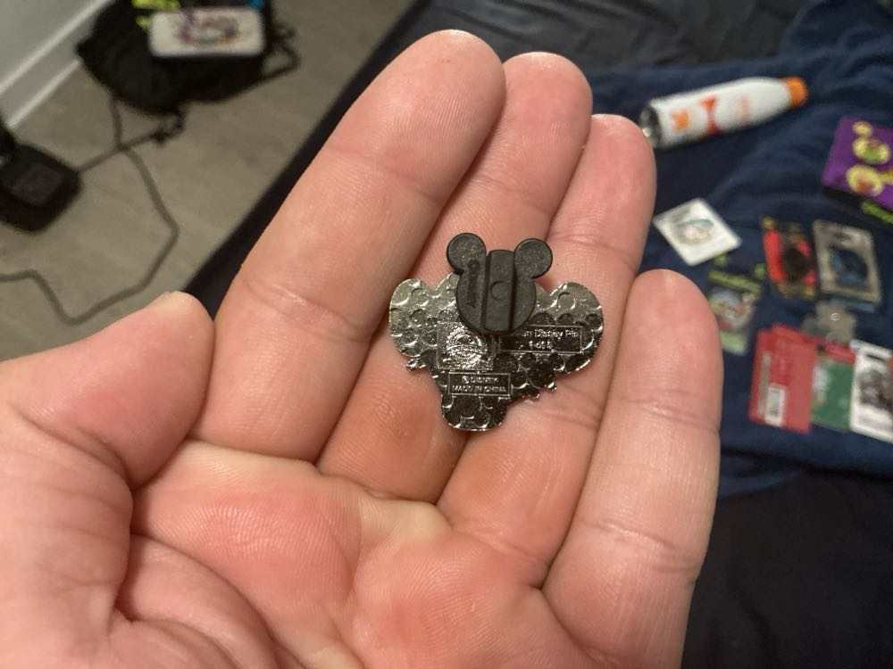 DLP - Young Simba Head - Lion King 30th Anniversary  pin collectible - Main Image 2