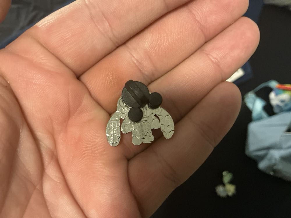 WDW - Sad - Stitch Emotions - Hidden Mickey 2018  pin collectible - Main Image 2