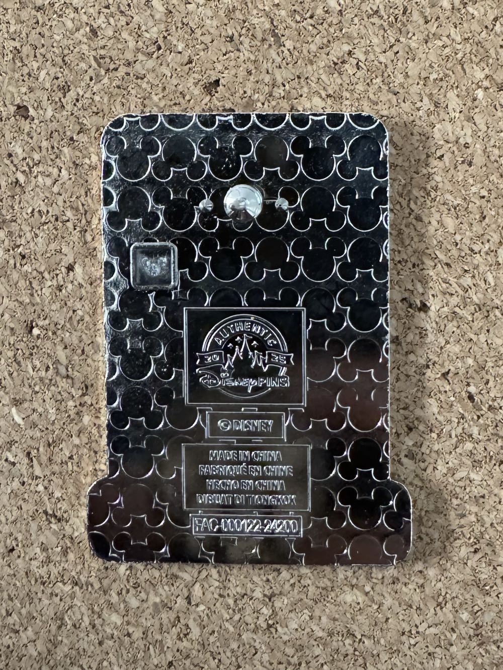 2025 Park Icons - Magic Kingdom - Hard Enamel, Metal pin collectible - Main Image 2