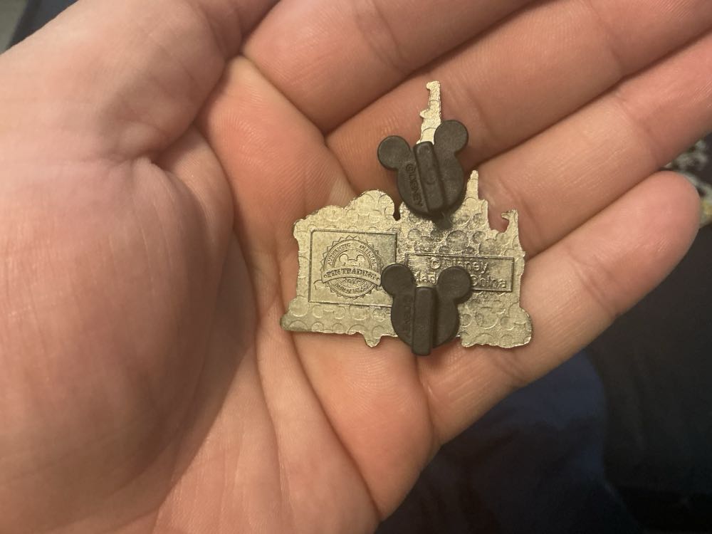 Winter Mickey Santa Hat With Cinderella Castle 2012 Reitred  pin collectible - Main Image 2