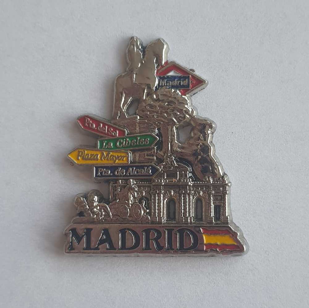 Yellow Ribbon With US Flag Pin