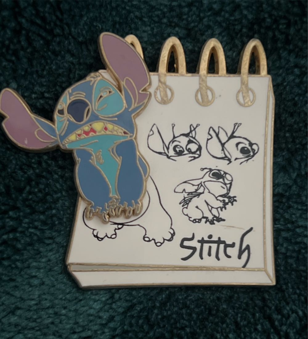 Disney Star Wars Her Universe Hero Pin