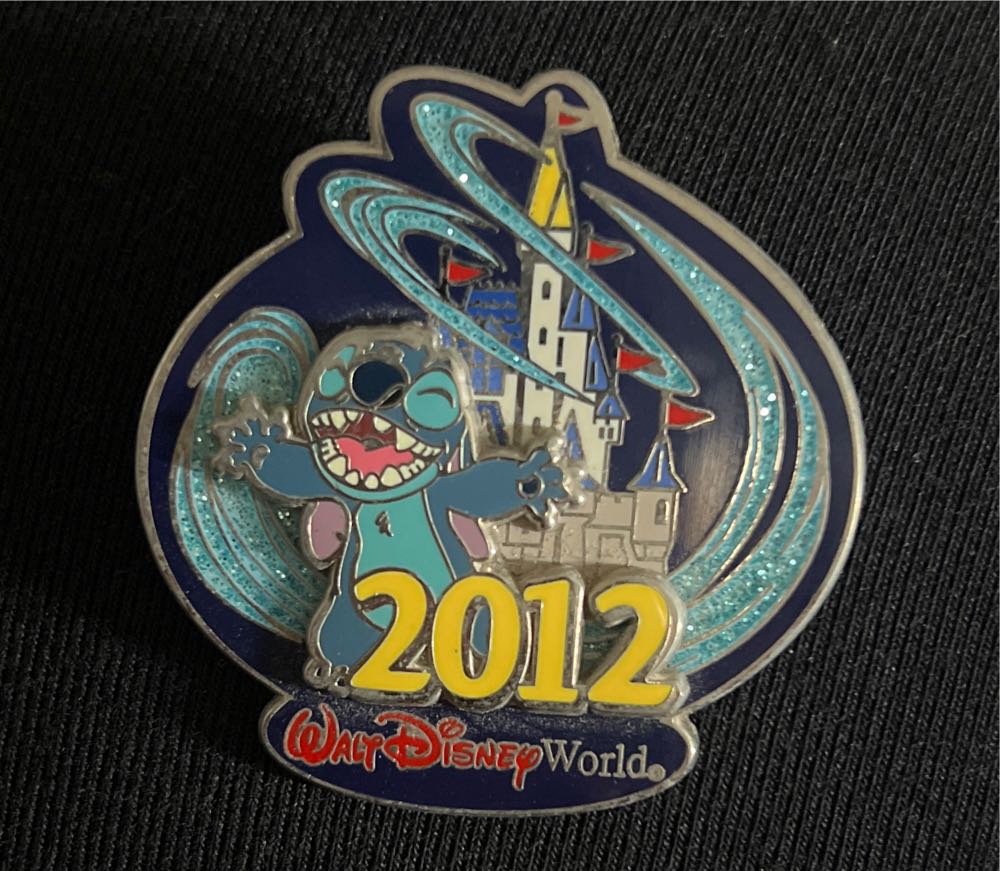 Disney Parks Pin It’s A Small World Pin Alice In Wonderland Mystery Box