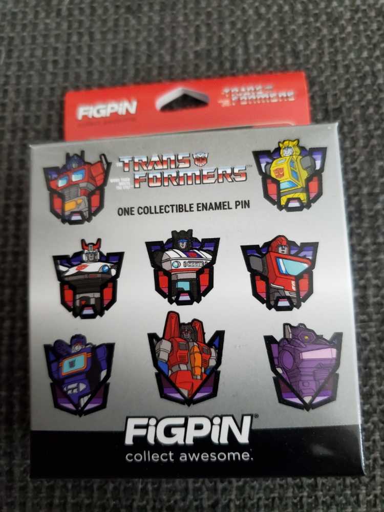 Optimus Prime : Transformers Figpin  - FiGPiN Mini pin collectible - Main Image 2