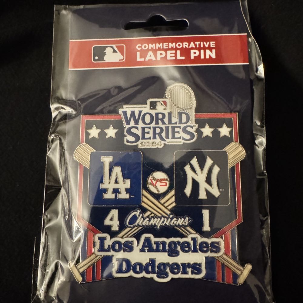 Pixar Alien Remix Anger 416 Fig Pin