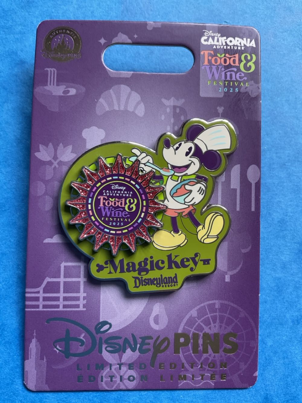 Luna Luna Scharf Swinger Heads Pin Set