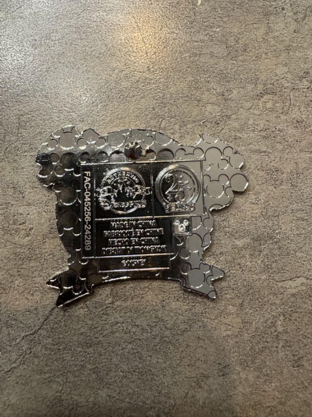 Dinsey Pin Trading 25th Stitch  pin collectible - Main Image 2