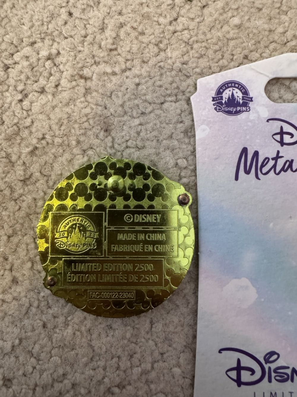Metal Magic Pocahontas  pin collectible [Barcode 400958271147] - Main Image 2