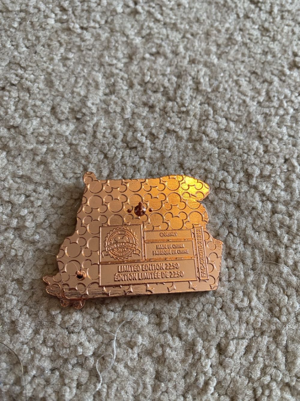 Snow White & The Seven Dwarfs Character Gift Box  pin collectible [Barcode 400944914768] - Main Image 2