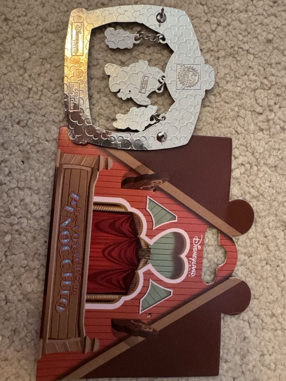 Dlp Stitch Les Voyages De Pinocchio Le Voyage Attraction ::  pin collectible [Barcode 2078010220624] - Main Image 2