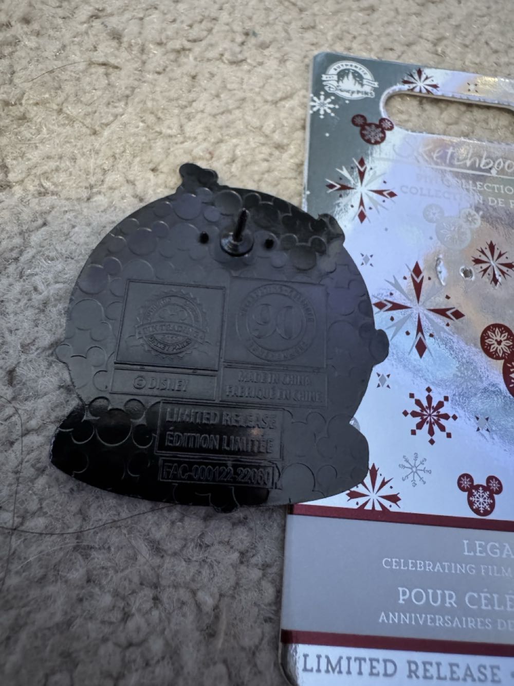 Disney Store Sketchbook Pin Goofy Legacy Pin Trading New - Sketchbook pin collectible [Barcode 465052965385] - Main Image 2