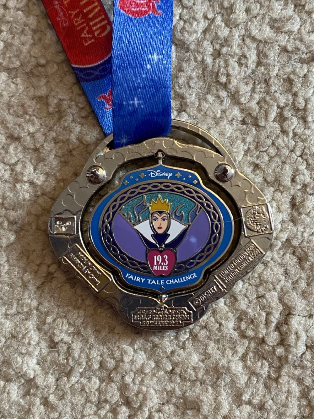 2025 Princess Half Marathon Weekend Pin  pin collectible [Barcode 400989322535] - Main Image 3