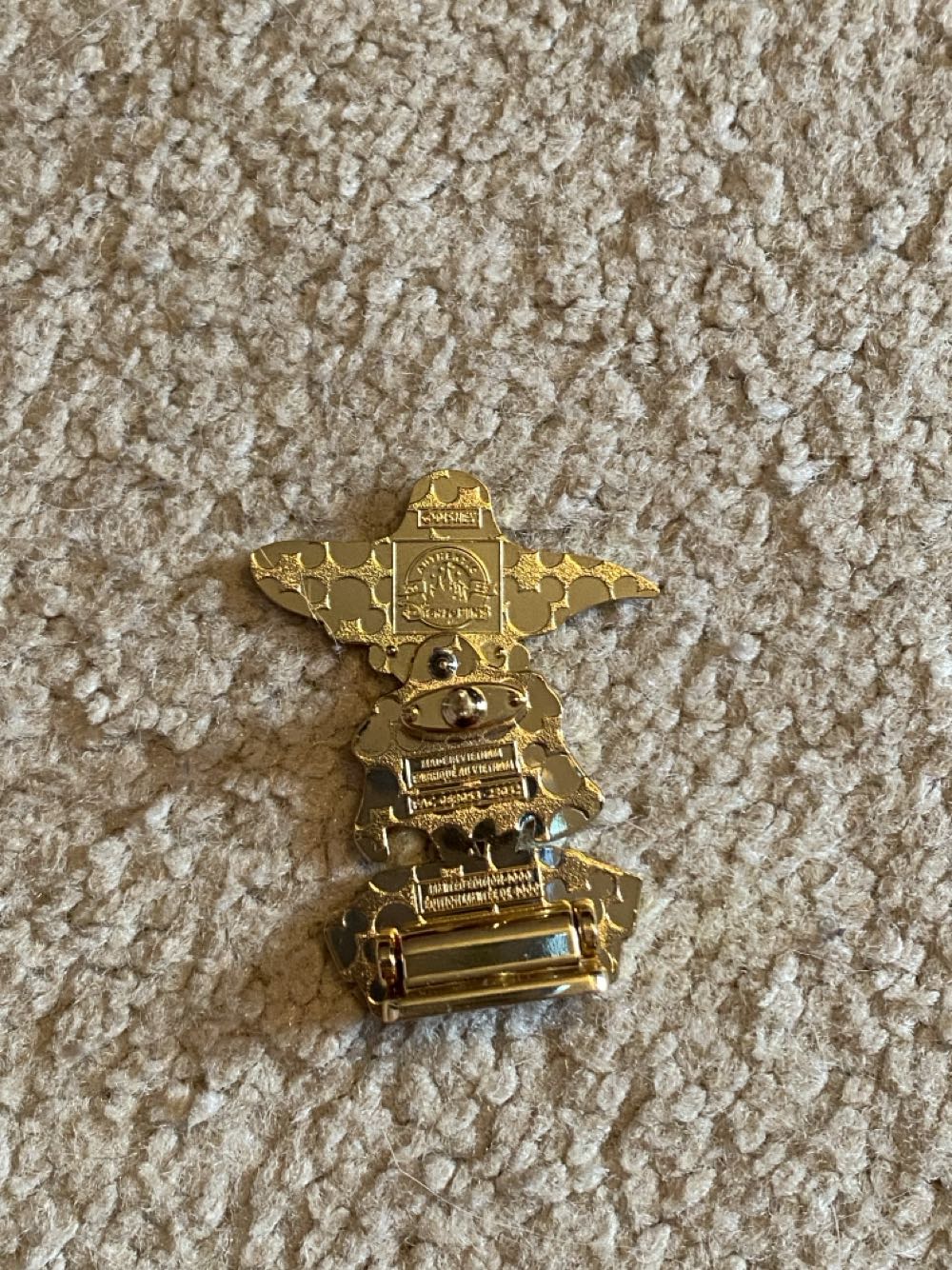 Dancing Characters Darkwing Duck Limited Edition Disney Parks  pin collectible [Barcode 400959218011] - Main Image 2