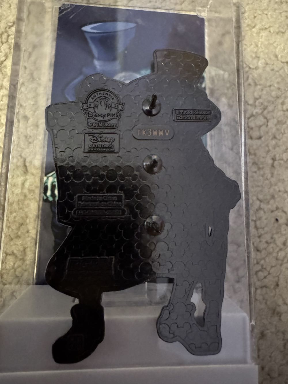 Hat Box Ghost Figpin 1030 - FigPin pin collectible - Main Image 2