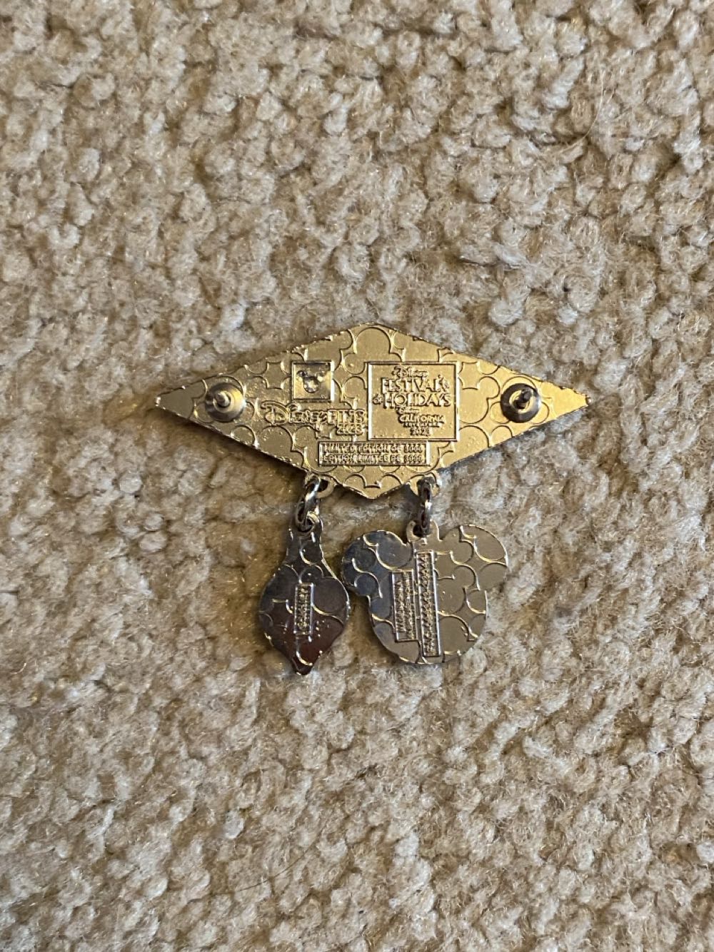 2023 Festival Of The Holidays Dangle  pin collectible [Barcode 400960118133] - Main Image 2