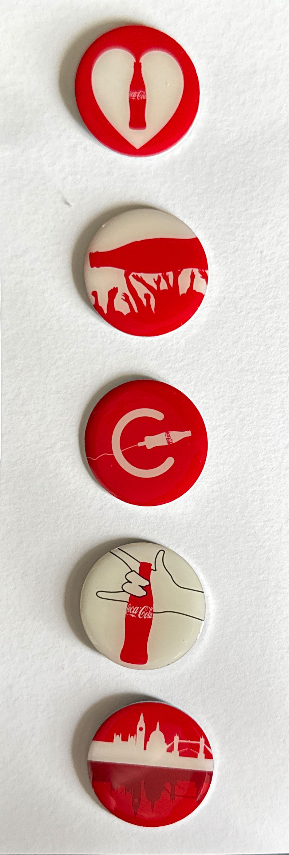 Coca Cola London Set - London Landmarks - Lapel pin collectible - Main Image 2