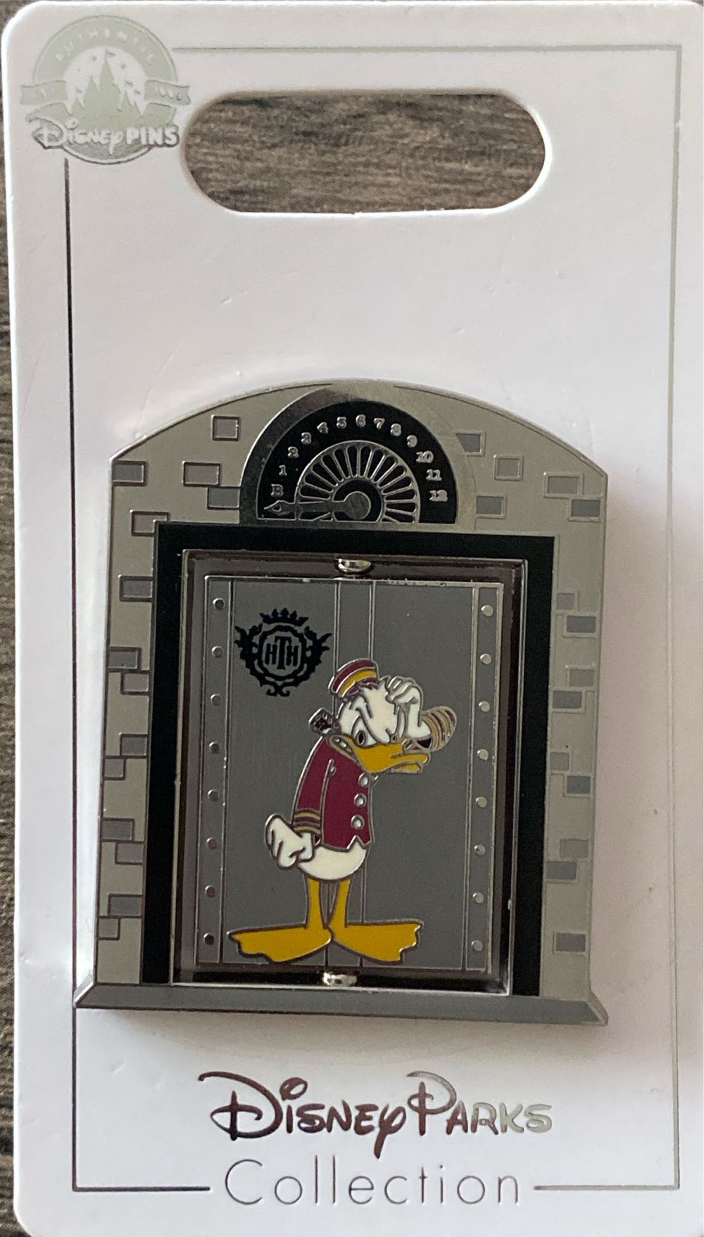 Donald Duck And Goofy Tower Of Terror Spinner Pin  pin collectible - Main Image 2