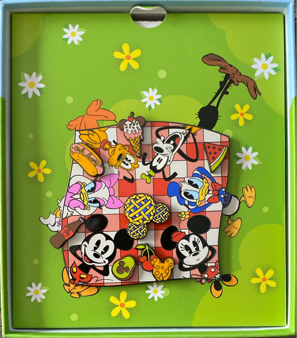 Sensational Six Picnic New Animation Mickey Minnie Donald Daisy, Goofy Pluto  pin collectible - Main Image 2