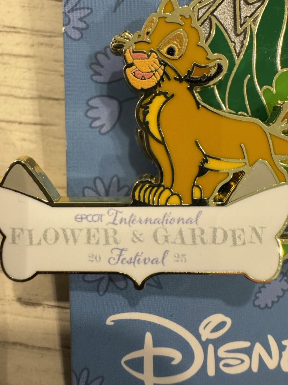 Intentional Flower & Garden Festival 2025 - Simba - Flower and Garden Festival pin collectible [Barcode 400987318493] - Main Image 3