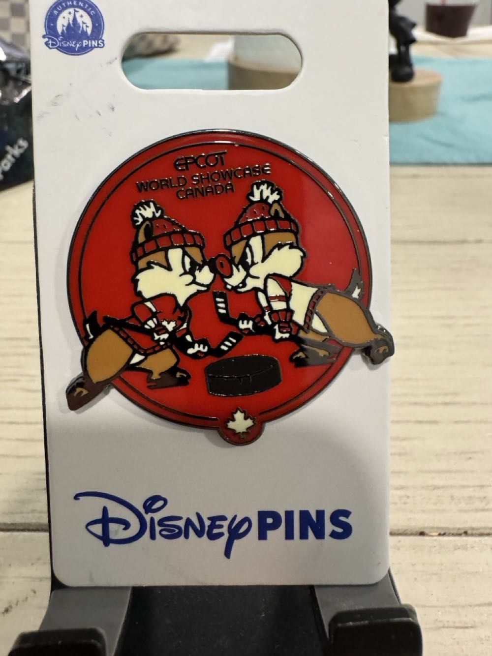 Chip And Dale Playing Hockey Epcot World Showcase Canada  pin collectible [Barcode 400990870117] - Main Image 2