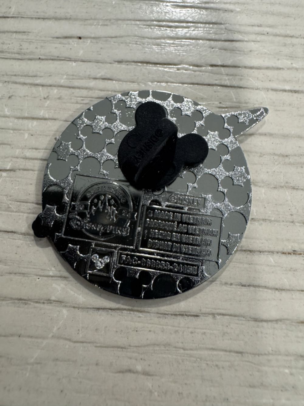 Mickey Mouse Club, Scrooge McDuck  pin collectible - Main Image 2