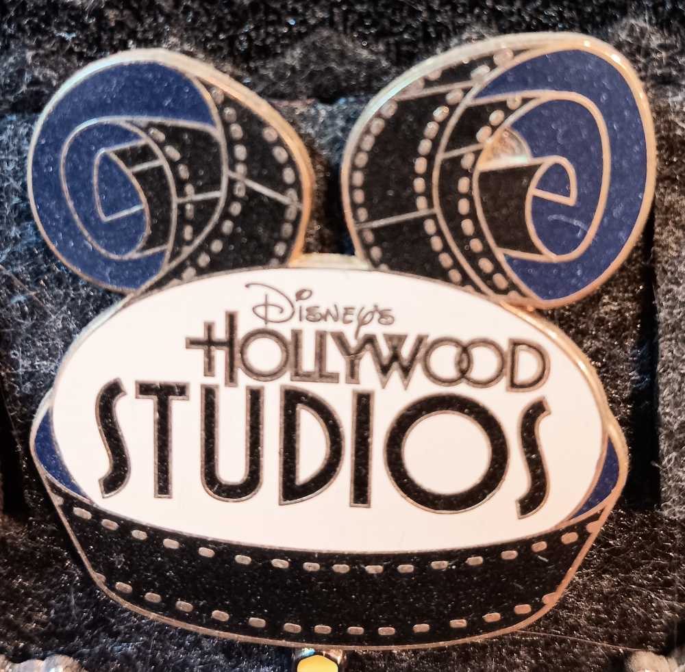 Chinese Mickey And Minnie