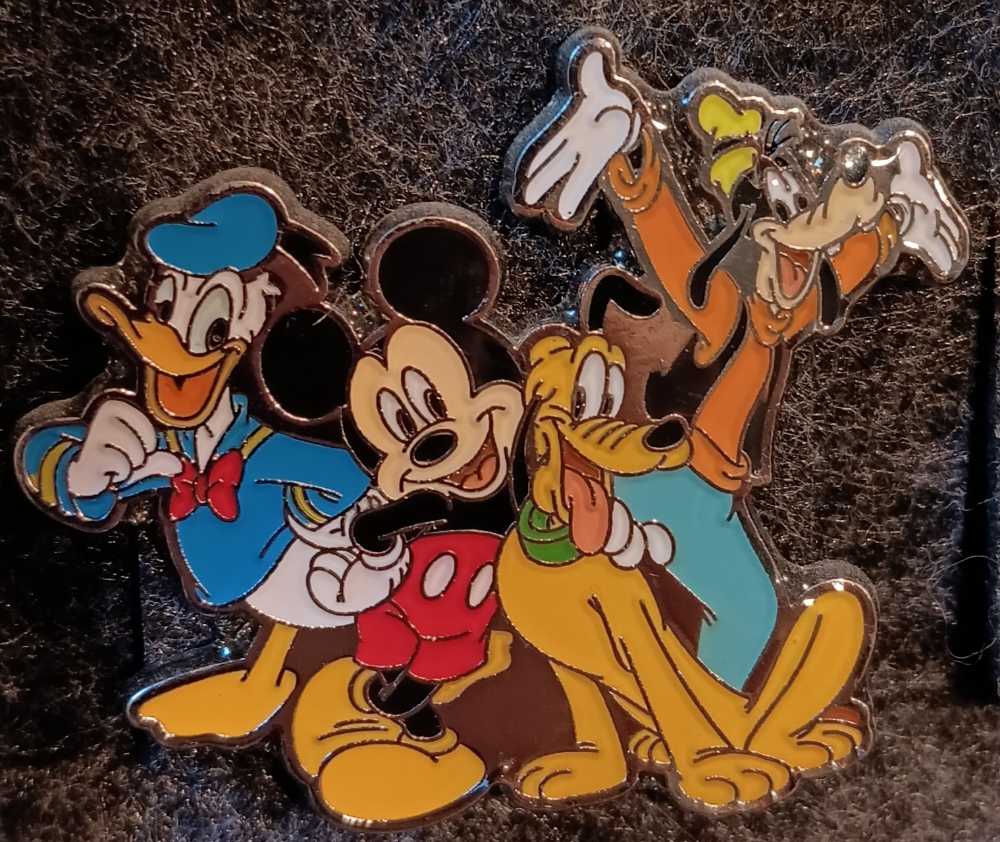 Milwaukee Bucks Figpin Nba Series 1 Figpin Giannis Antetokounmpo Nba Giannis #s4 Limited Edition Collectible New Enamel Sports Hard Case Locked New Toy Pin Sealed 3”