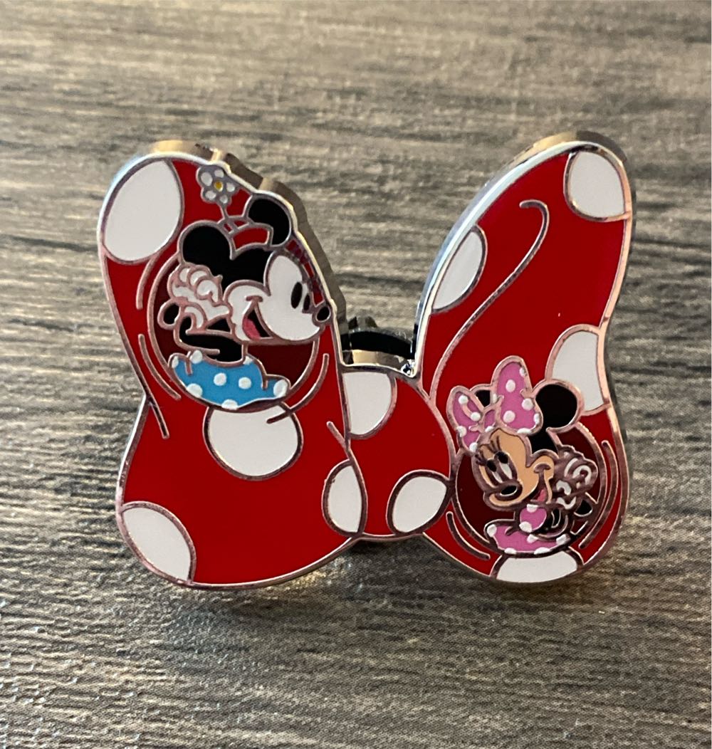 Loot Crate Lost In Space Loot Pin