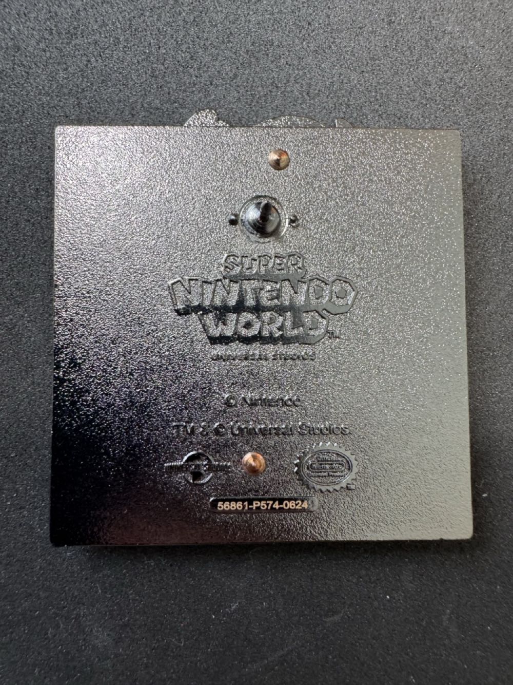 Super Nintendo World - Bowser - Super Nintendo World pin collectible [Barcode 400013486424] - Main Image 3
